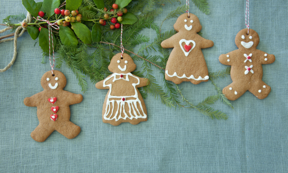 How To Make Gingerbread Ornaments Thumbnail